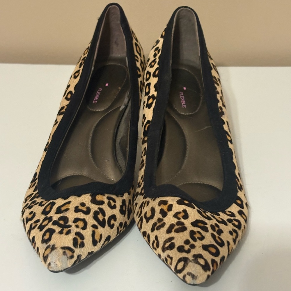 Bandolino Leopard Print Heels, size 7, kitten heel‎